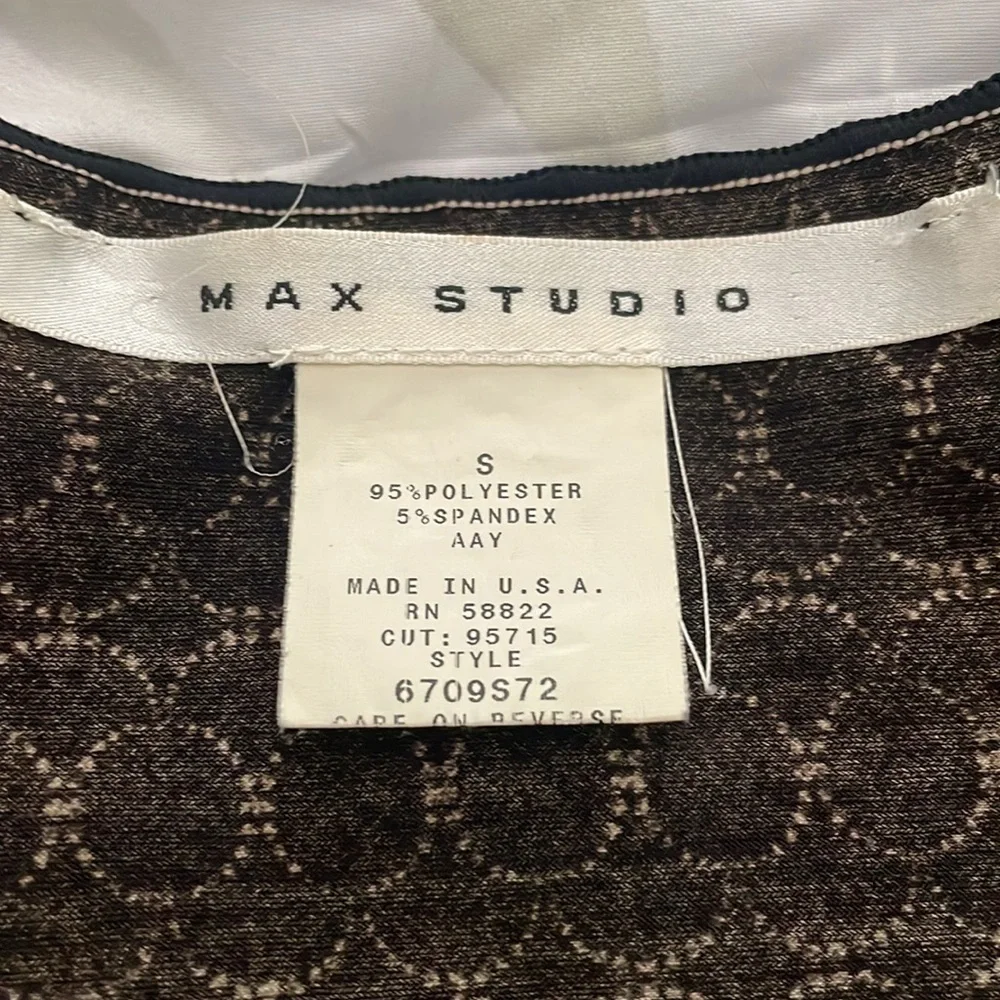 Max Studio size S Black and Tan Link design top